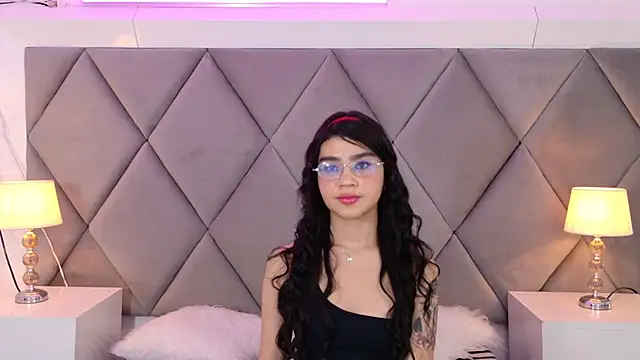 OliviaDiaz online show from March 2026 08:52:01 PM