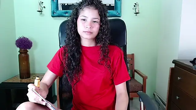 Snapshot of ChalonVera chatting on June 2026 08:02:02 PM ChalonVera online show from June 2026 08:02:02 PM