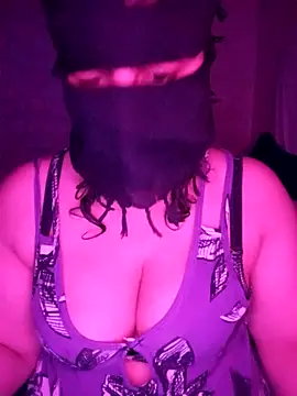 Snapshot of karamil69sxx chatting on March 2026 10:04:02 PM karamil69sxx online show from March 2026 10:04:02 PM