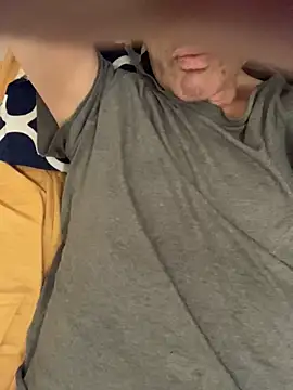 ParisSlut online show from April 2026 10:12:01 PM