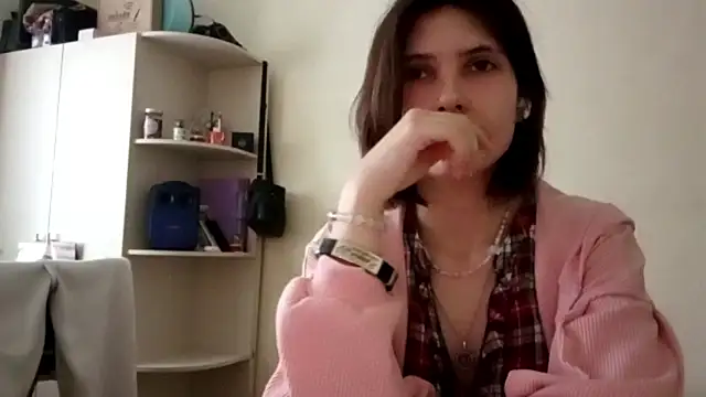 FluffyKisses online show from March 2026 01:26:01 PM