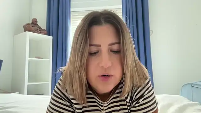 annabellewarick online show from April 2026 02:21:01 PM