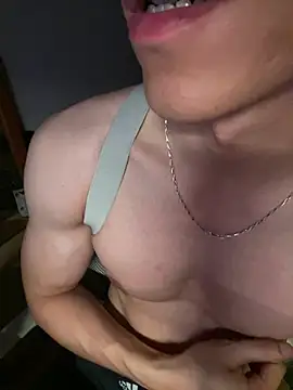 Snapshot of niceguys666 chatting on April 2026 05:35:02 PM niceguys666 online show from April 2026 05:35:02 PM