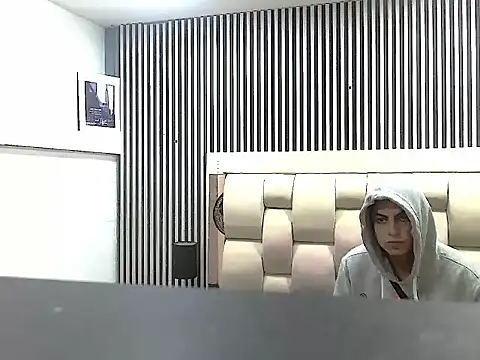 Alex Wolft online show from May 2026 11:40:01 AM