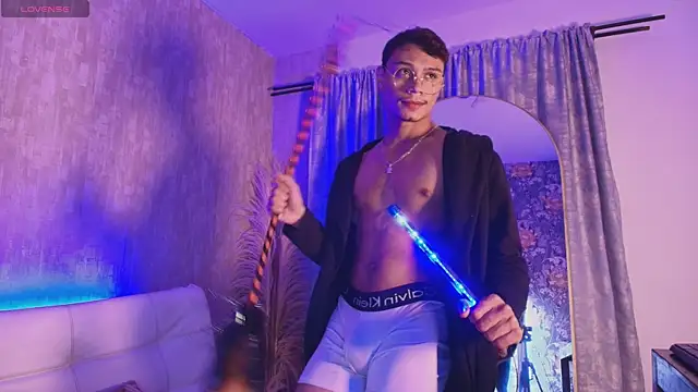 davis saint online show from April 2026 11:32:01 AM