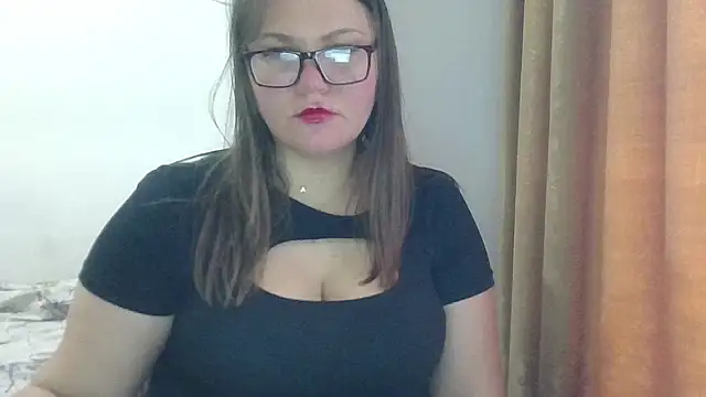 Snapshot of MuseChic_Wild chatting on April 2026 11:08:01 AM MuseChic Wild online show from April 2026 11:08:01 AM