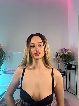 Snapshot of ScarletFlameee chatting on May 2026 05:47:01 AM ScarletFlameee online show from May 2026 05:47:01 AM