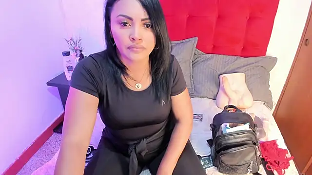 Snapshot of EstrellaSmmith chatting on June 2026 05:37:02 PM EstrellaSmmith online show from June 2026 05:37:02 PM