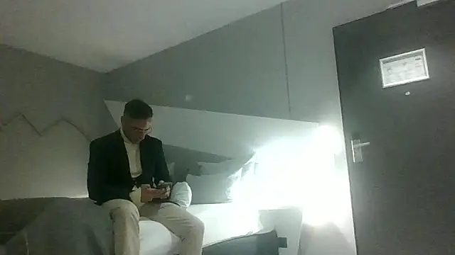 padrino0o0 online show from April 2026 08:25:02 PM