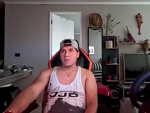 Snapshot of flippke chatting on April 2026 10:05:02 PM flippke online show from April 2026 10:05:02 PM