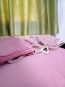 Mie-luna online show from April 2026 06:39:01 AM