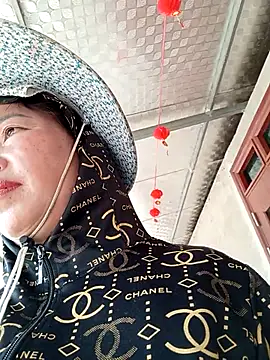 Yellow-pink online show from April 2026 01:48:01 AM