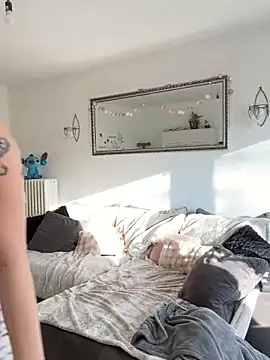 Fiebie licious  online show from April 2026 04:35:01 PM