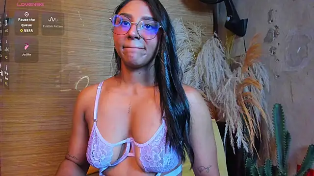 Victoria Gonzalez online show from March 2026 12:42:02 PM