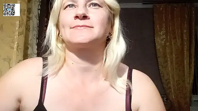 Snapshot of DiamondLady555 chatting on June 2026 07:12:02 PM DiamondLady555 online show from June 2026 07:12:02 PM