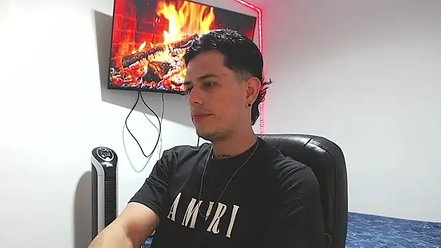JUAN CAMILOXXX online show from April 2026 04:34:01 AM