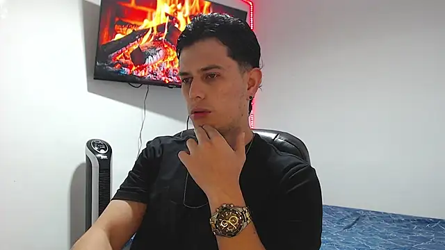 JUAN CAMILOXXX online show from April 2026 04:23:02 AM