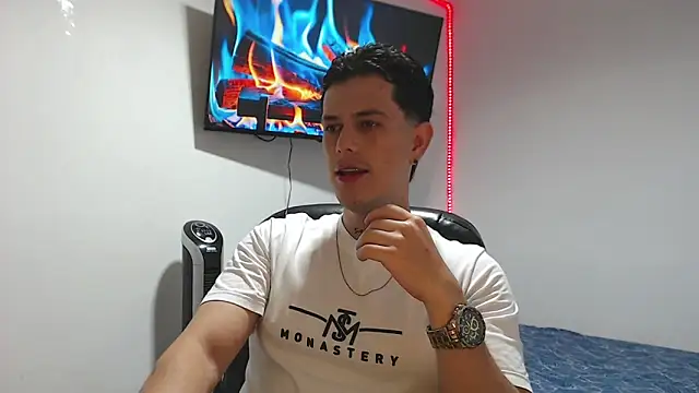 JUAN CAMILOXXX online show from April 2026 04:27:01 AM