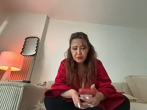 Shylyy25 online show from May 2026 02:11:01 PM