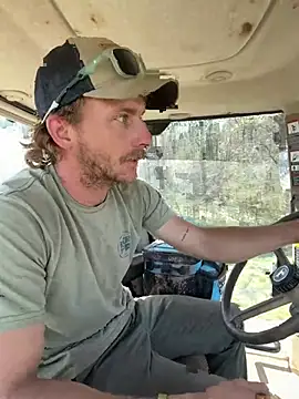 Franna7383 online show from March 2026 03:50:02 PM