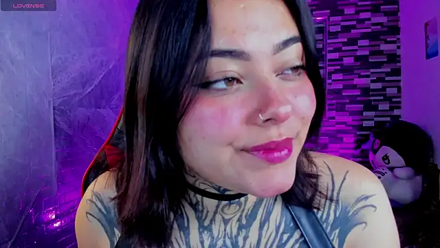 Snapshot of Sophiia_cherry chatting on July 2026 08:46:01 PM Sophiia cherry online show from July 2026 08:46:01 PM