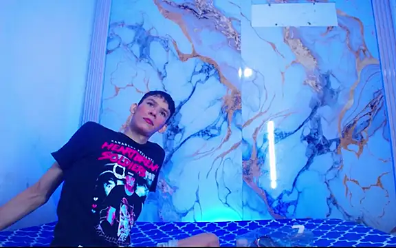 Desire Boys1 online show from April 2026 06:49:02 PM