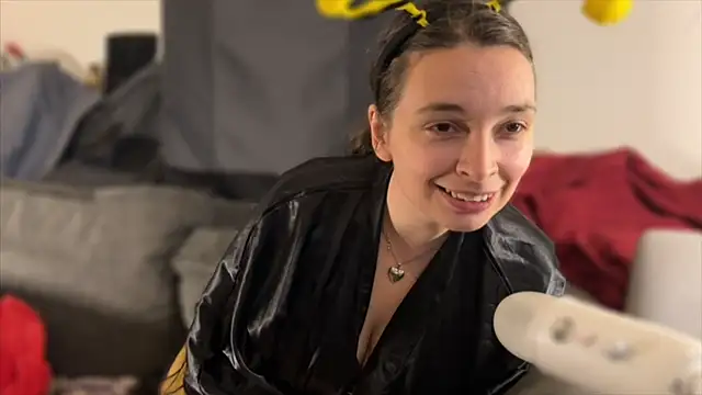 hello katieex online show from May 2026 07:33:02 PM