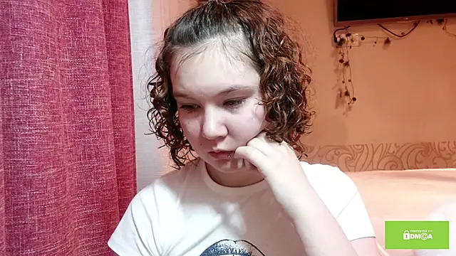 OlivaArashiro online show from April 2026 10:03:02 PM