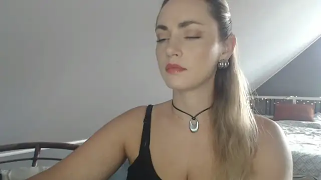 ScarlettSensitive online show from June 2026 07:31:02 AM