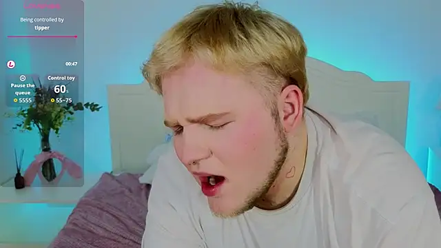 BlondeRebe online show from March 2026 04:06:02 AM