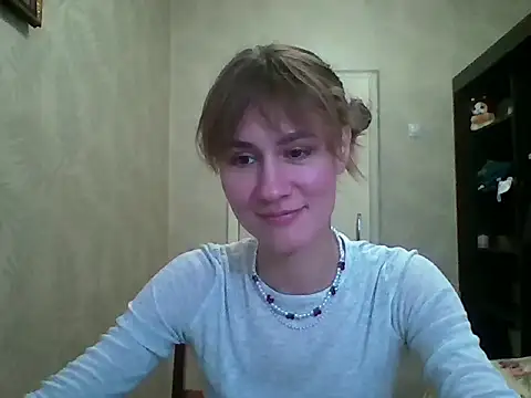 ElenoreHolguin online show from April 2026 02:47:02 PM