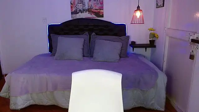 Mylu xx online show from April 2026 01:24:01 PM