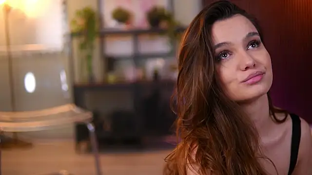 Lena Laurent online show from March 2026 11:15:02 AM