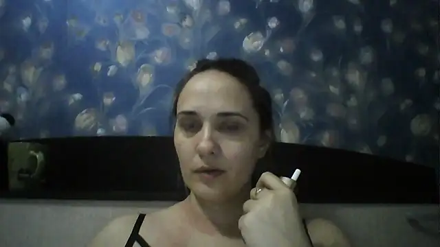 Alisa07qw online show from March 2026 07:19:02 PM