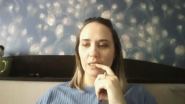 Alisa07qw online show from March 2026 05:57:01 AM