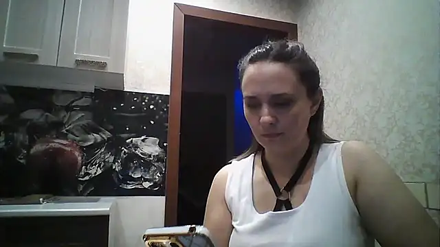 Alisa07qw online show from March 2026 04:28:02 PM