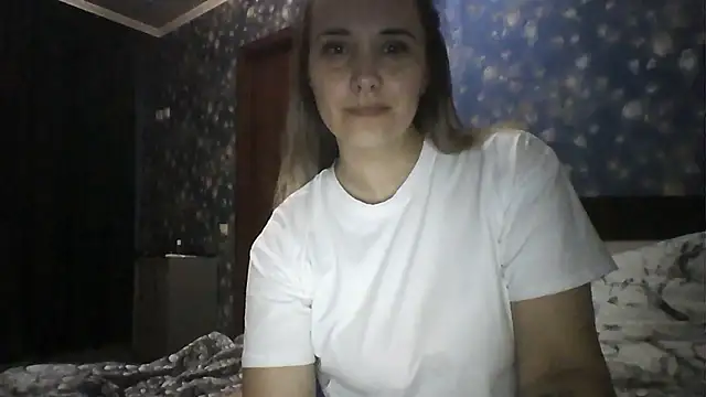 Alisa07qw online show from May 2026 04:26:01 PM