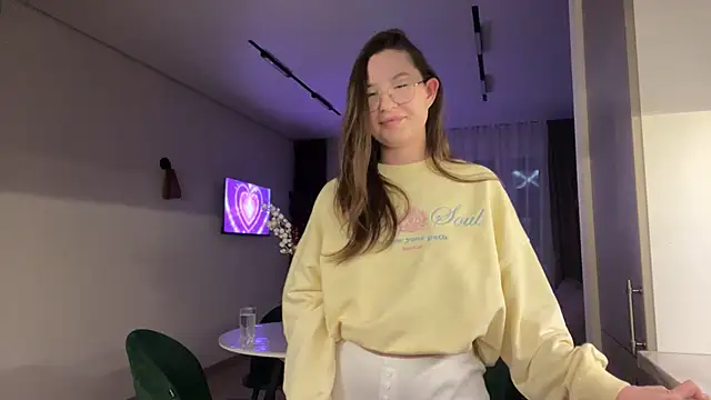 BritneyShy online show from March 2026 12:33:01 PM