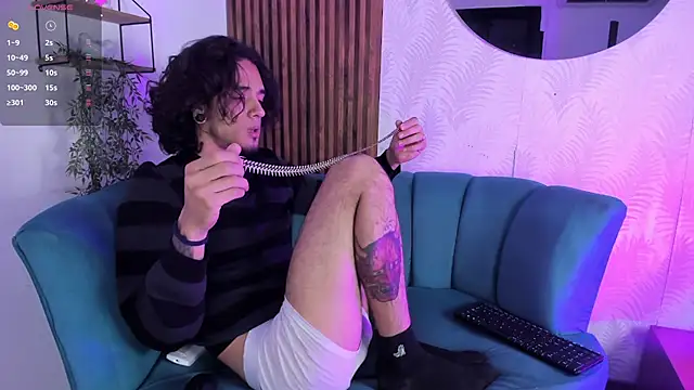 Skinny Mac online show from July 2026 08:24:02 PM