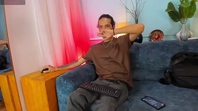 Skinny Mac online show from July 2026 03:03:01 PM