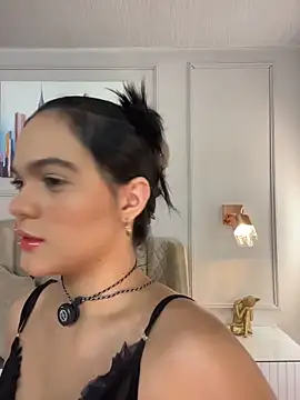 Snapshot of Bella-Ferrer chatting on June 2026 06:30:01 PM Bella-Ferrer online show from June 2026 06:30:01 PM