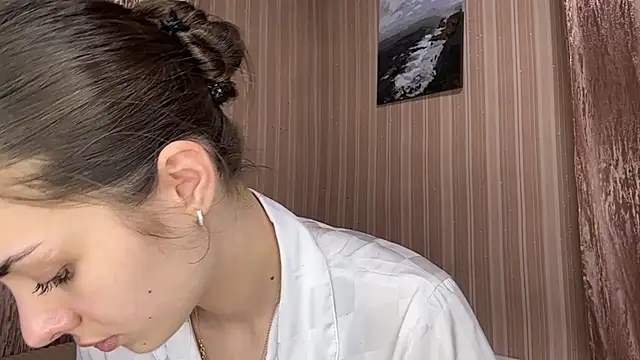 AylaLust online show from April 2026 01:57:02 PM