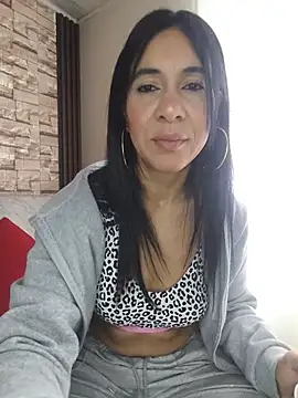 Camillemonroe  online show from May 2026 12:35:02 PM