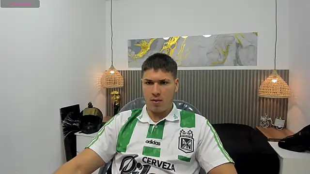 AlessandroFranco online show from May 2026 01:27:02 PM