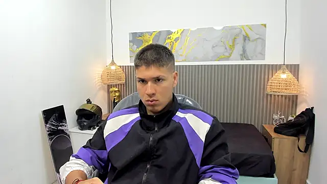 AlessandroFranco online show from May 2026 01:17:02 PM