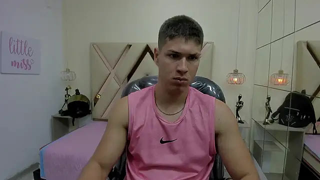 AlessandroFranco online show from May 2026 01:39:01 PM