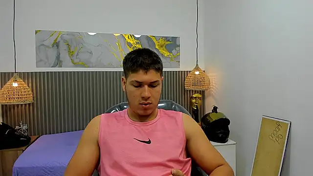 AlessandroFranco online show from July 2026 12:33:01 PM