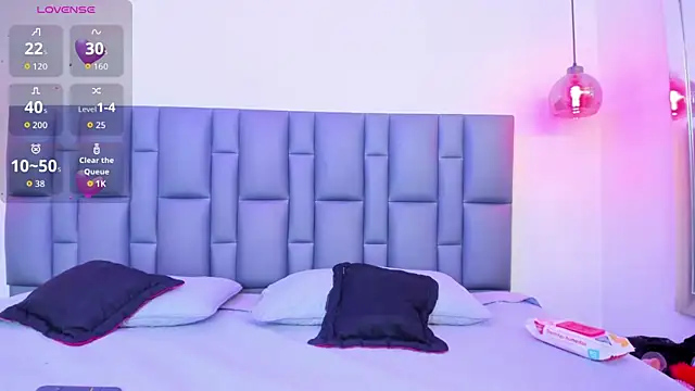 Lumiere-Eclipse online show from April 2026 08:17:01 PM