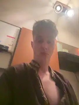 maniackle online show from May 2026 01:21:01 AM