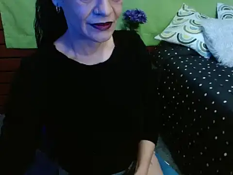  Alexandra Jones online show from April 2026 04:46:01 AM